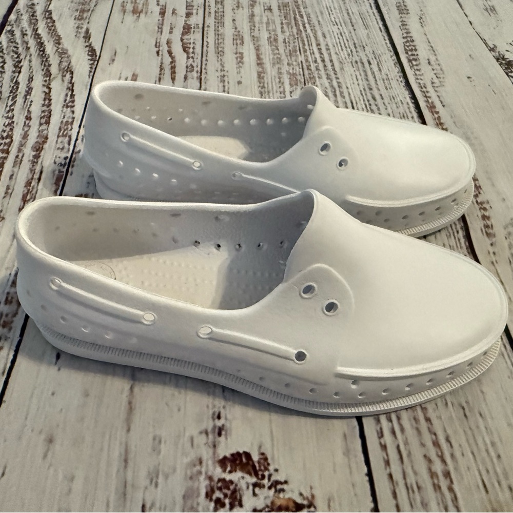 Native White Loafers Sugarlite Size J2